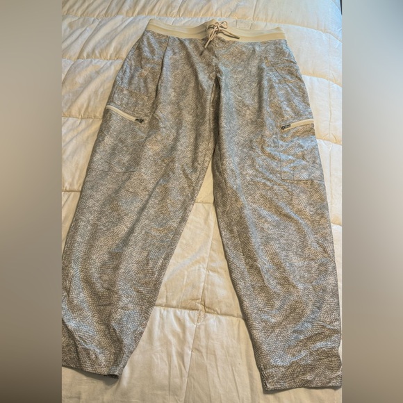 Athleta Venture pant, size 10 - Picture 1 of 5